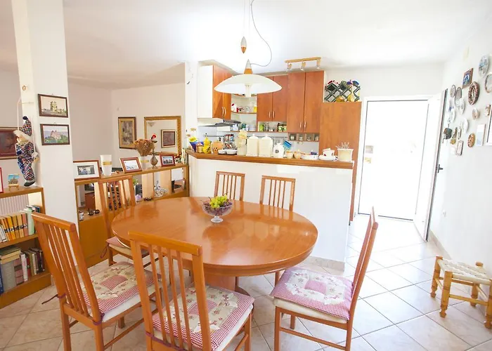 Dario Feriehus Makarska